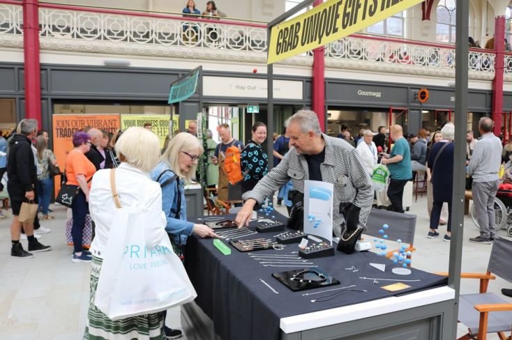 Pop up trader showing customers products